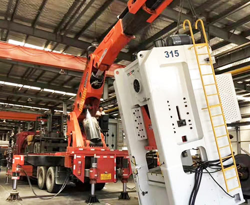 上高县提升工作效率，选择优质折臂吊租赁服务